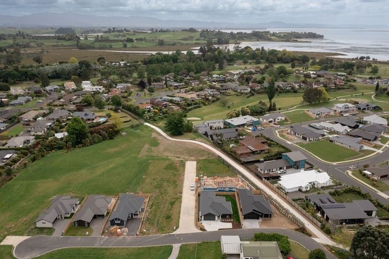 Photo of property in 49d Western Avenue, Omokoroa, 3172