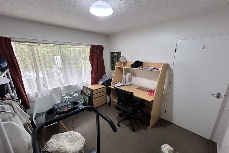 Photo of property in 2/219 Grant Road, Thorndon, Wellington, 6011