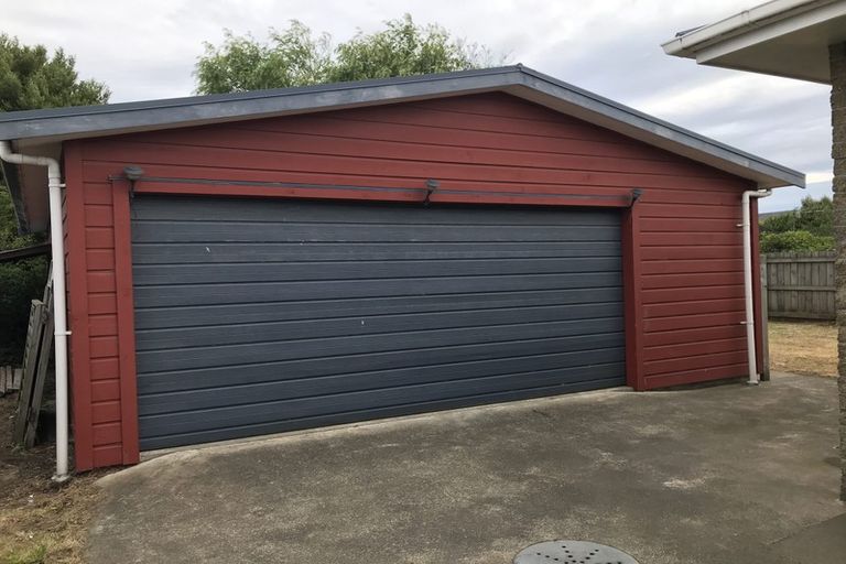 Photo of property in 100 Dunbeath Crescent, Kew, Invercargill, 9812