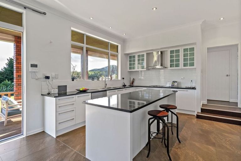Photo of property in 16 Michael Bosher Way, Flat Bush, Auckland, 2019