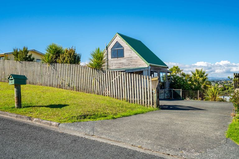 Photo of property in 52 Cullen Street, Mangawhai Heads, Mangawhai, 0505