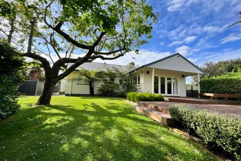 Photo of property in 44 Braid Road, St Andrews, Hamilton, 3200