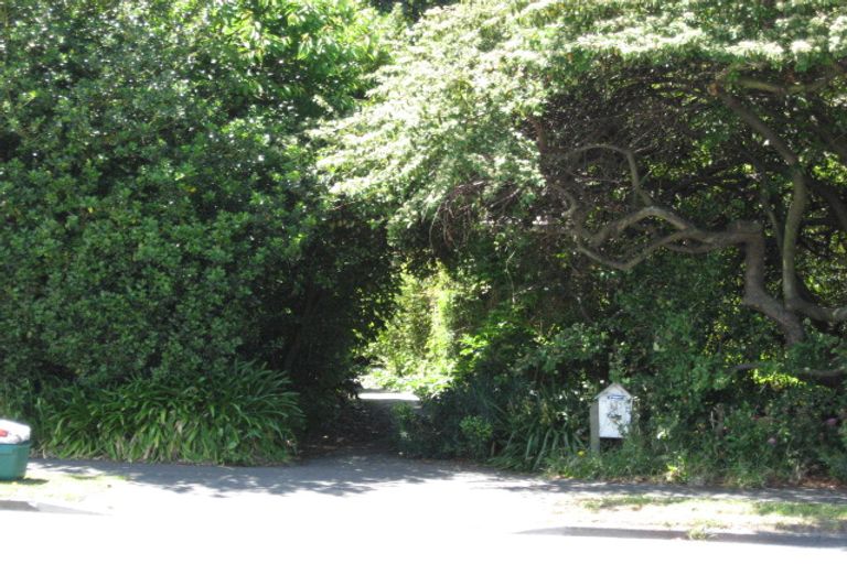 Photo of property in 126 Avonhead Road, Avonhead, Christchurch, 8042