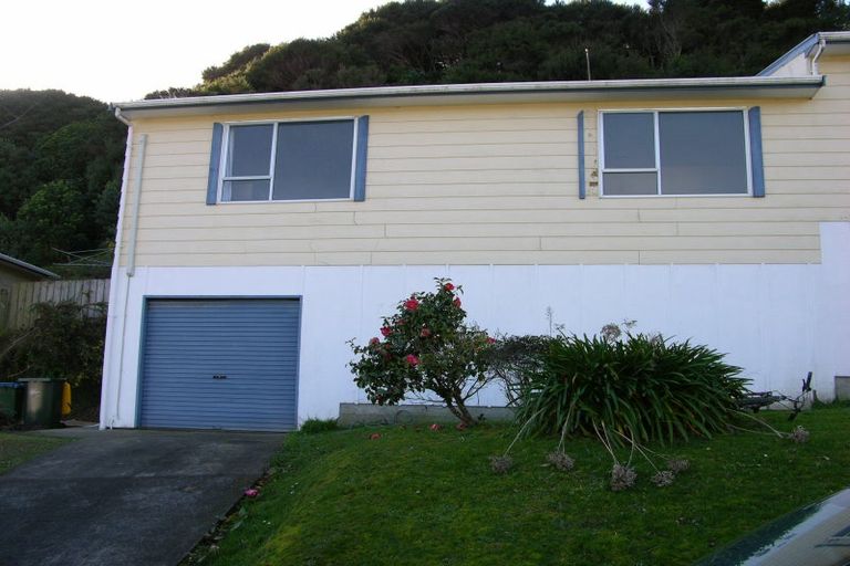 Photo of property in 2/7 Venus Place, Whitby, Porirua, 5024