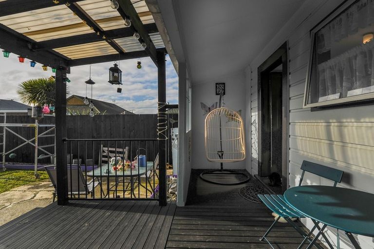 Photo of property in 206 Oxford Street, South Dunedin, Dunedin, 9012