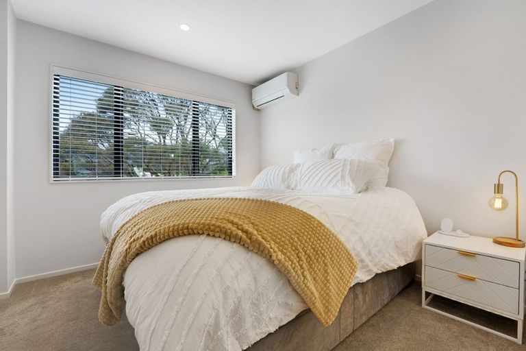 Photo of property in 41 Morihana Close, Glen Eden, Auckland, 0602