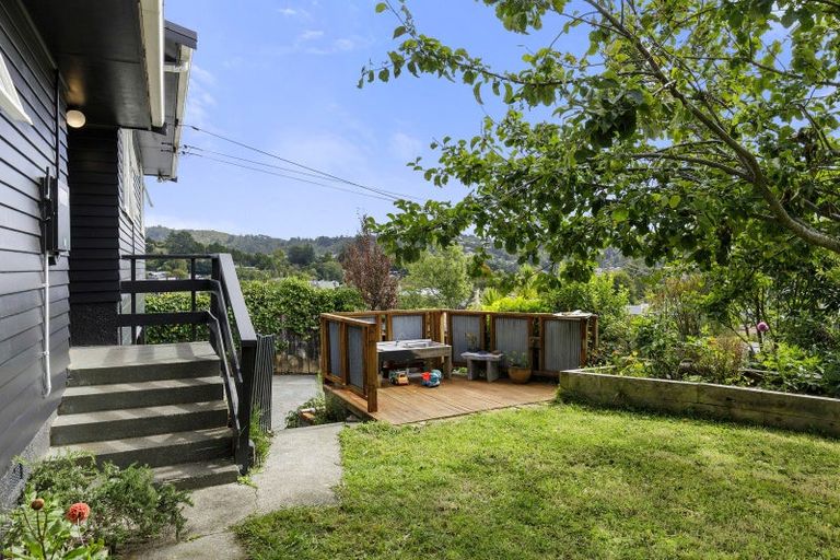 Photo of property in 53 Lowry Crescent, Stokes Valley, Lower Hutt, 5019