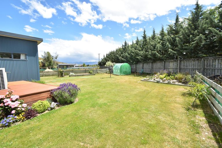 Photo of property in 17 Cirrus Place, Omarama, 9412