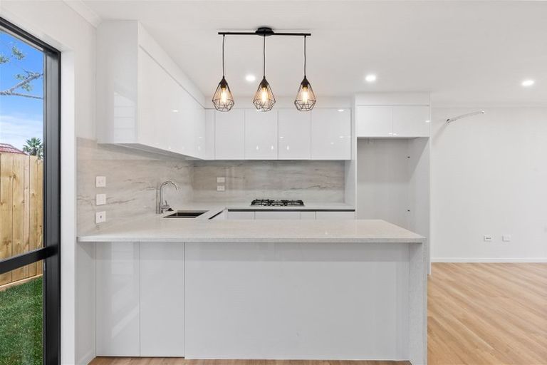 Photo of property in 4d Udys Road, Pakuranga, Auckland, 2010