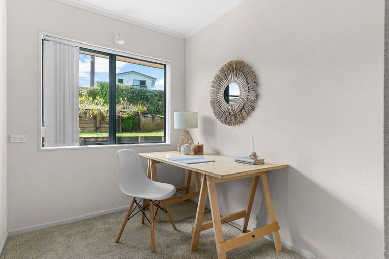 Photo of property in 4 Sunset Parade, Parua Bay, Whangarei, 0174