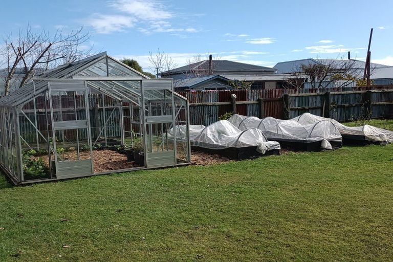 Photo of property in 102 Peel Street, Westport, 7825