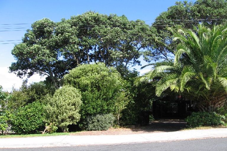 Photo of property in 49 Cliff Road, Torbay, Auckland, 0630