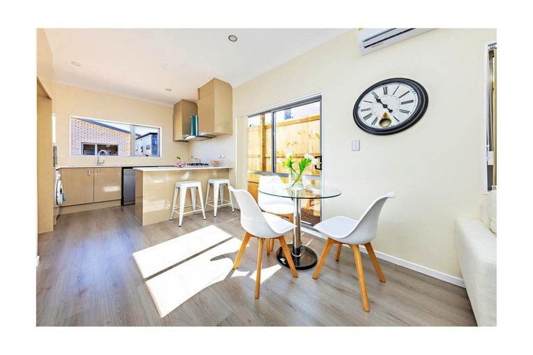 Photo of property in 47c Senator Drive, Manurewa, Auckland, 2105