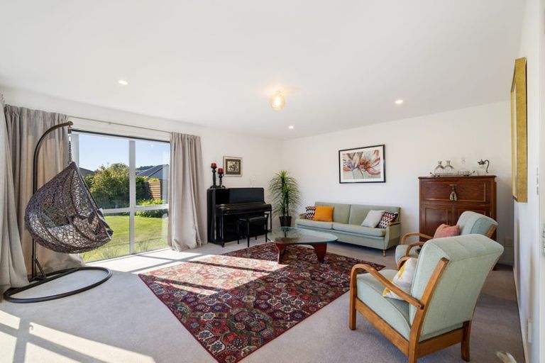 Photo of property in 2 Ormandy Court, Amberley, 7410