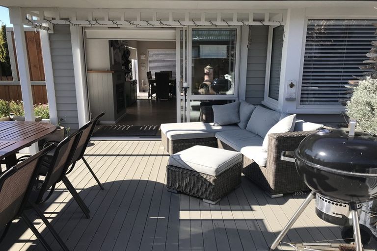 Photo of property in 16 Hakatere Road, Pegasus, 7612