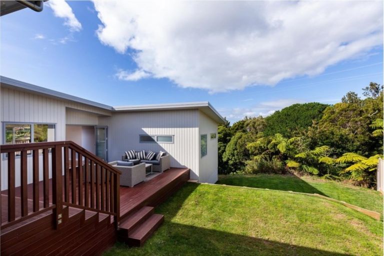 Photo of property in 2 Fern Lane, Whalers Gate, New Plymouth, 4310