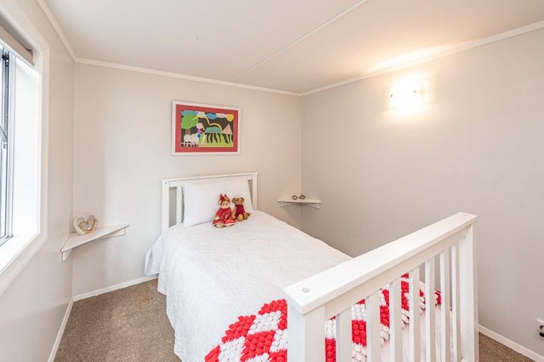 Photo of property in 111 Peat Avenue, Kai Iwi, Whanganui, 4574