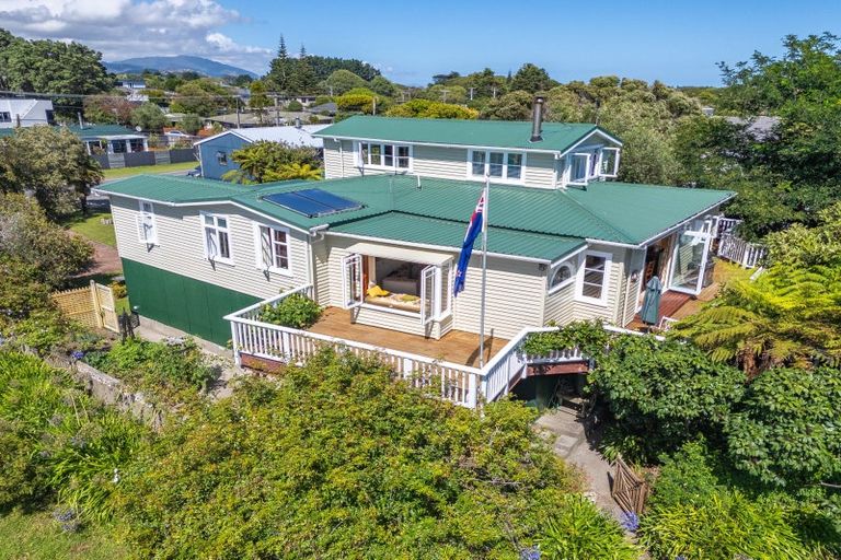 Photo of property in 17 Makora Road, Otaihanga, Paraparaumu, 5036