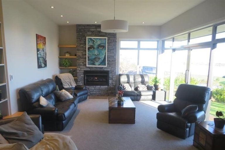 Photo of property in 4 Haven Grove, Naenae, Lower Hutt, 5011