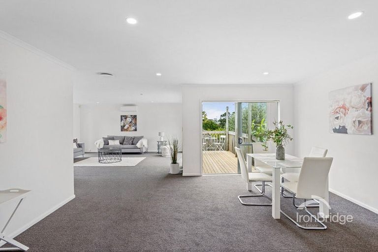 Photo of property in 22 San Pedro Place, Henderson, Auckland, 0612