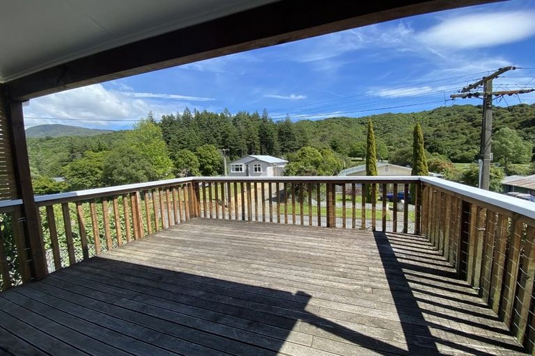 Photo of property in 49 Hampden Street, Picton, 7220