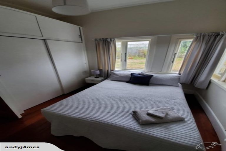 Photo of property in 56 Freyberg Street, Lyall Bay, Wellington, 6022