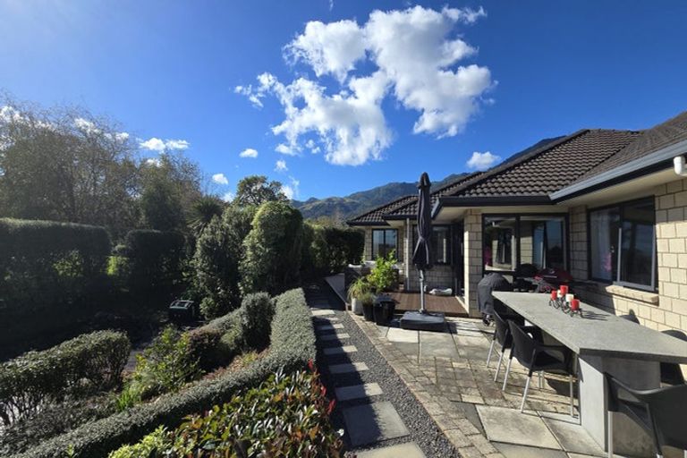 Photo of property in 1 Oaks Place, Te Aroha, 3320