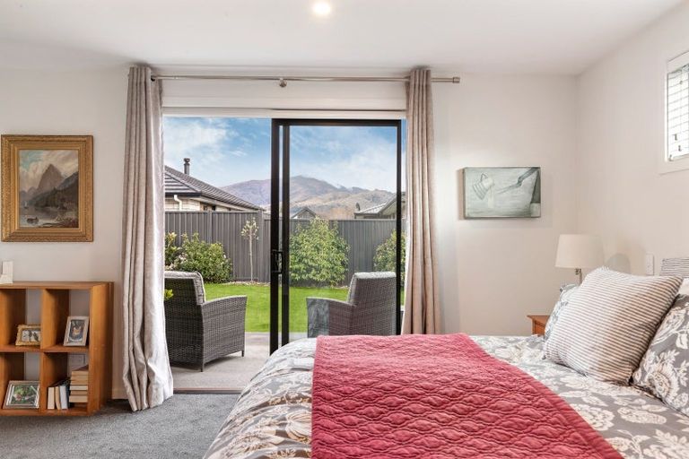 Photo of property in 19 Quigley Crescent, Cromwell, 9310