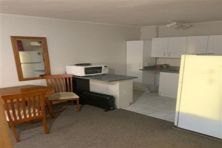Photo of property in Eden Heights Apartments, 1m/94 Dominion Road, Mount Eden, Auckland, 1024