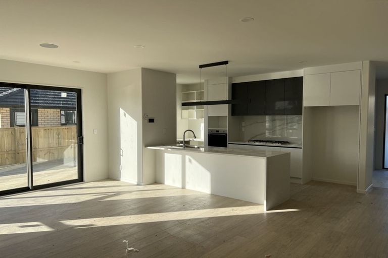 Photo of property in 12 Paul Way, Pokeno, 2402