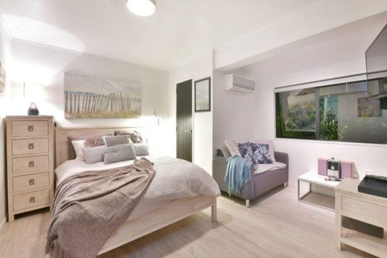 Photo of property in 254 Wade River Road, Wade Heads, Whangaparaoa, 0932