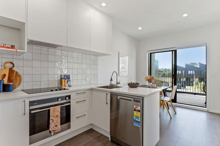 Photo of property in 6/28 Westgate Drive, Westgate, Auckland, 0614