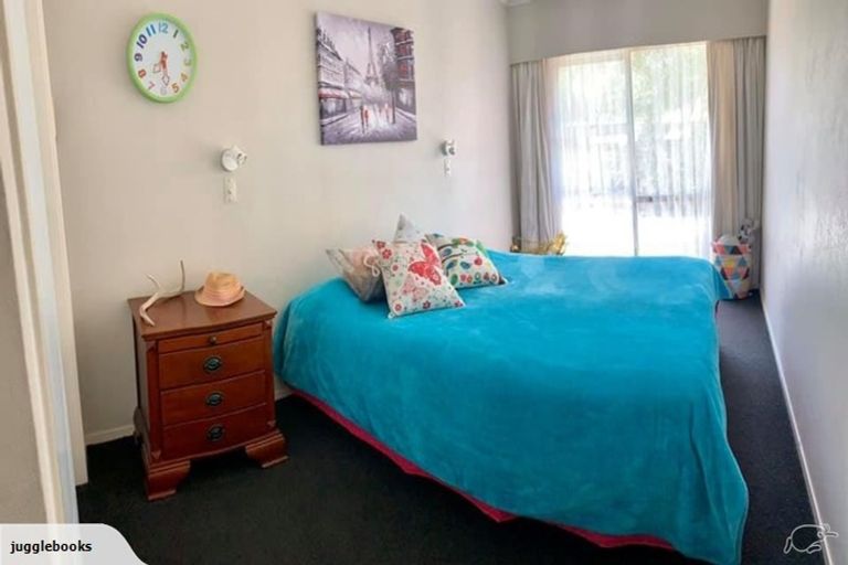 Photo of property in 21 Neri Crescent, Pomare, Rotorua, 3015