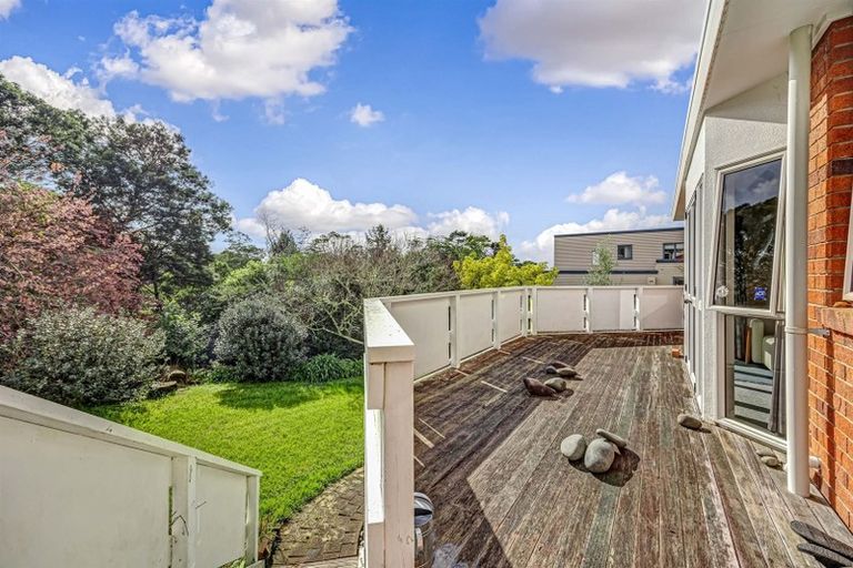 Photo of property in 10 Belvedere Court, West Harbour, Auckland, 0618