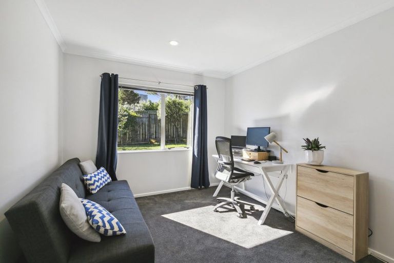 Photo of property in 19a Bell Street, Tawa, Wellington, 5028
