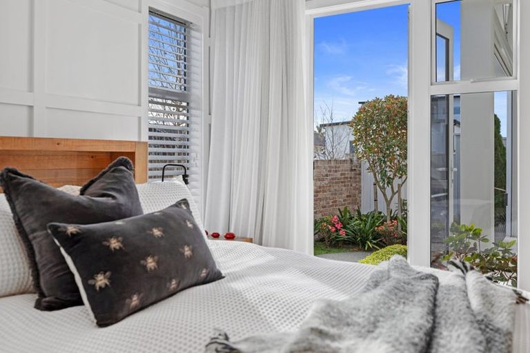 Photo of property in 5 Mollisia Lane, Papamoa Beach, Papamoa, 3118