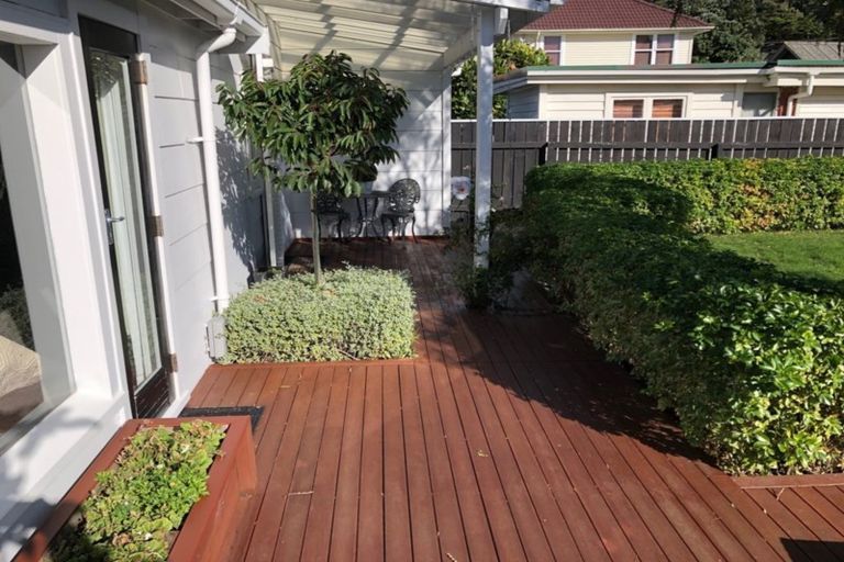 Photo of property in 25 Falkirk Avenue, Seatoun, Wellington, 6022