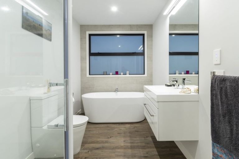 Photo of property in 68 Coast Boulevard, Papamoa Beach, Papamoa, 3118