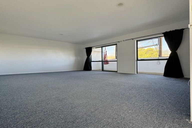 Photo of property in 59h Astley Avenue, New Lynn, Auckland, 0600
