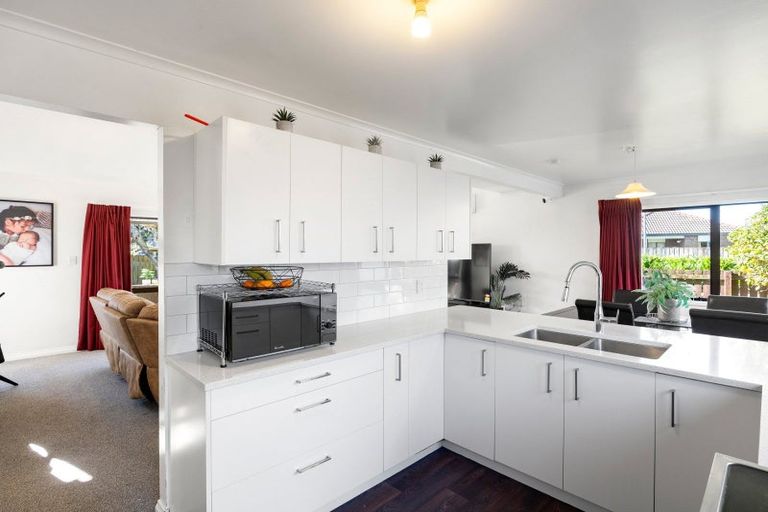 Photo of property in 9 Caulfield Green, Nawton, Hamilton, 3200