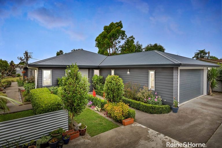 Photo of property in 50 Brooklyn Road, Carterton, 5713