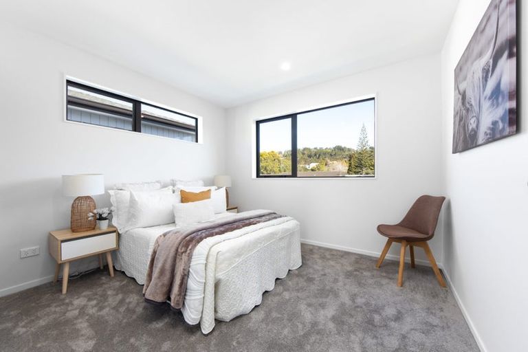 Photo of property in 3a Pendlebury Street, Green Bay, Auckland, 0604