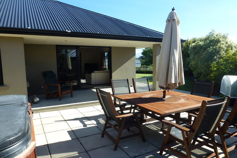 Photo of property in 18 Walnut Grove, Alexandra, 9320