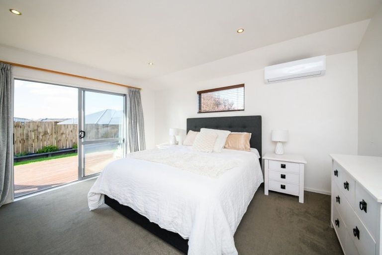 Photo of property in 14 Stonebridge Heights, Feilding, 4702