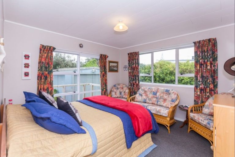 Photo of property in 149 Kahukura Avenue, Waitarere Beach, Levin, 5510