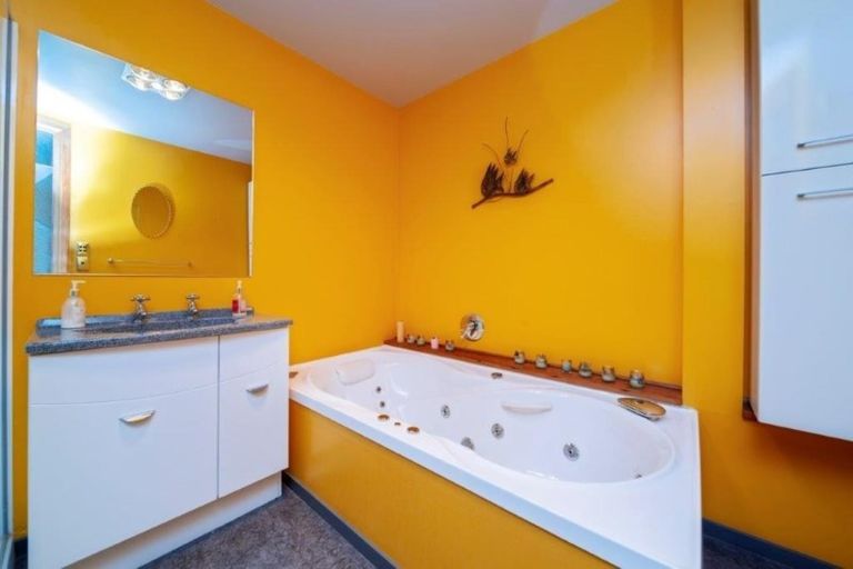 Photo of property in 2 High Road, Hawera, 4610