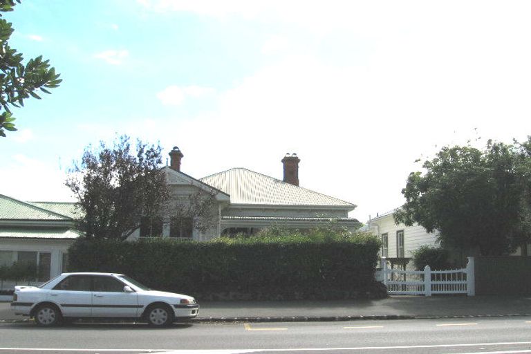 Photo of property in 139 Victoria Road, Devonport, Auckland, 0624