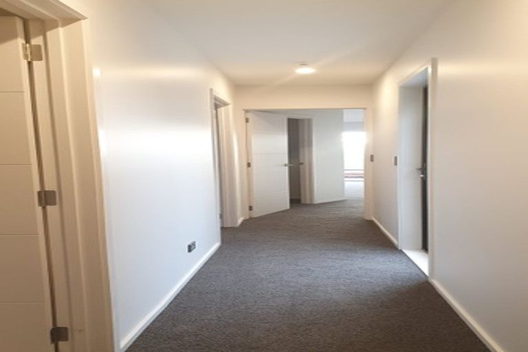 Photo of property in 2/14 Lookaway Place, Huntsbury, Christchurch, 8022