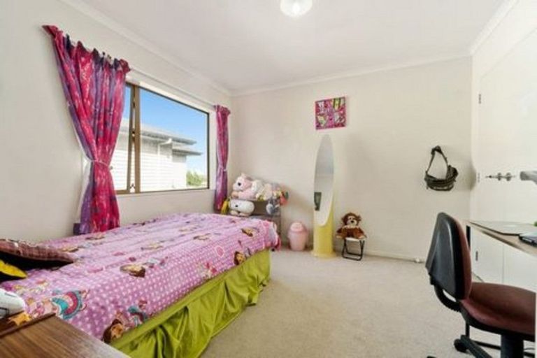 Photo of property in 27 Roy Douglas Place, Favona, Auckland, 2024
