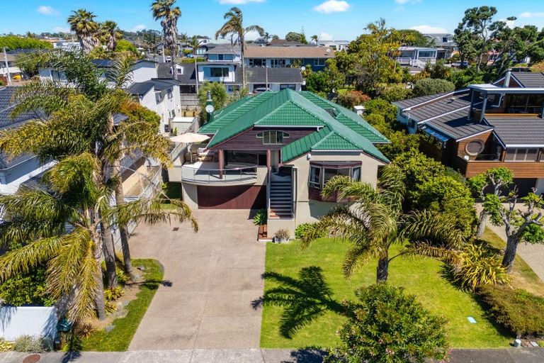 Photo of property in 4 Takutai Avenue, Bucklands Beach, Auckland, 2012